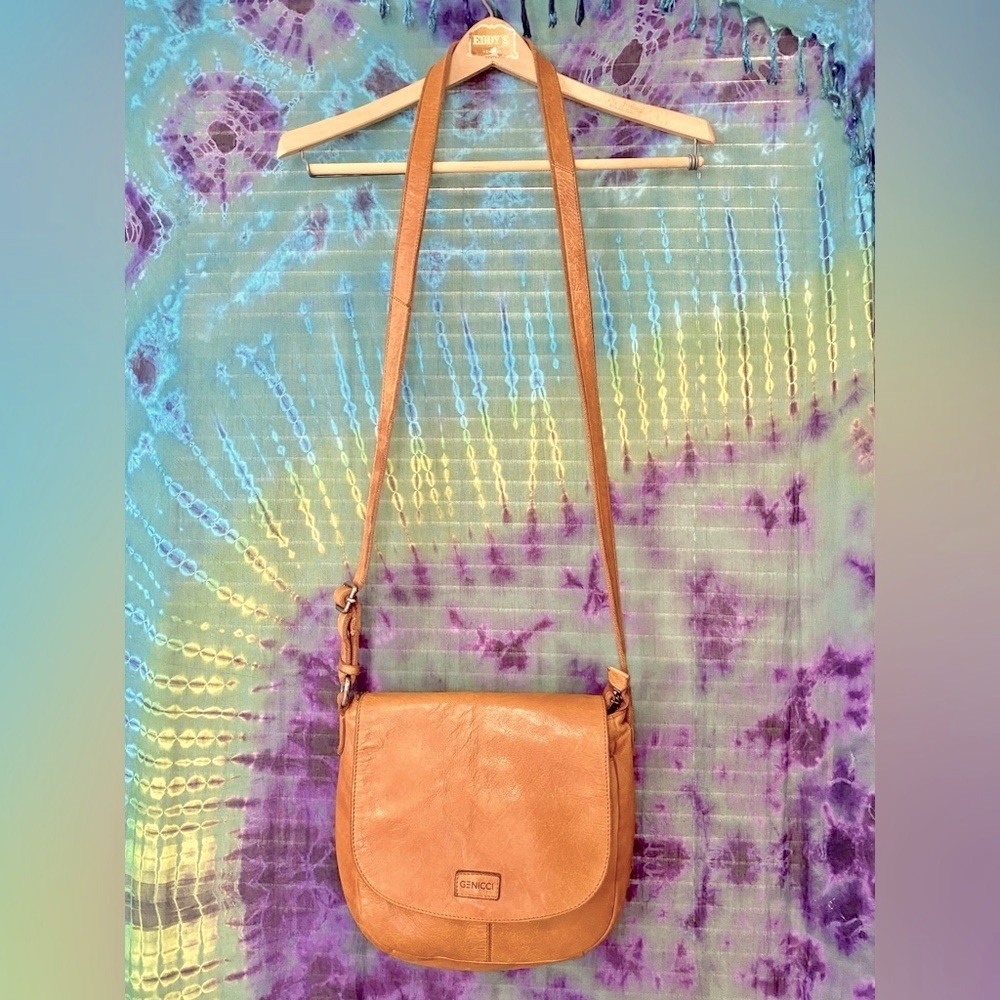 Genicci crossbody leather purse.
